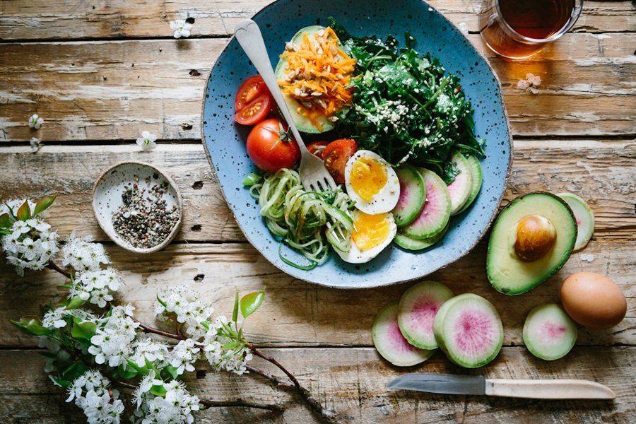 Gesunde, ausgewogene Ernährung – Adipositas-Kurs bei MIKA FIT
